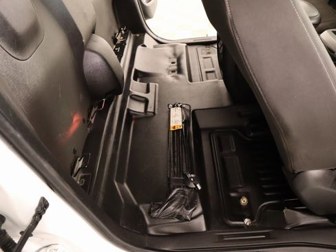 Used 2022 Chevrolet Colorado LT w/ Fleet Safety Package image 13