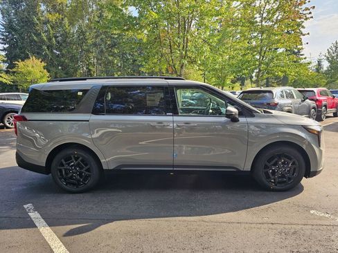 New 2026 Kia Carnival SX w/ SX Dark Edition Package image 4