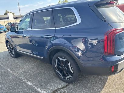 Used 2023 Kia Telluride S w/ S Sunroof Package