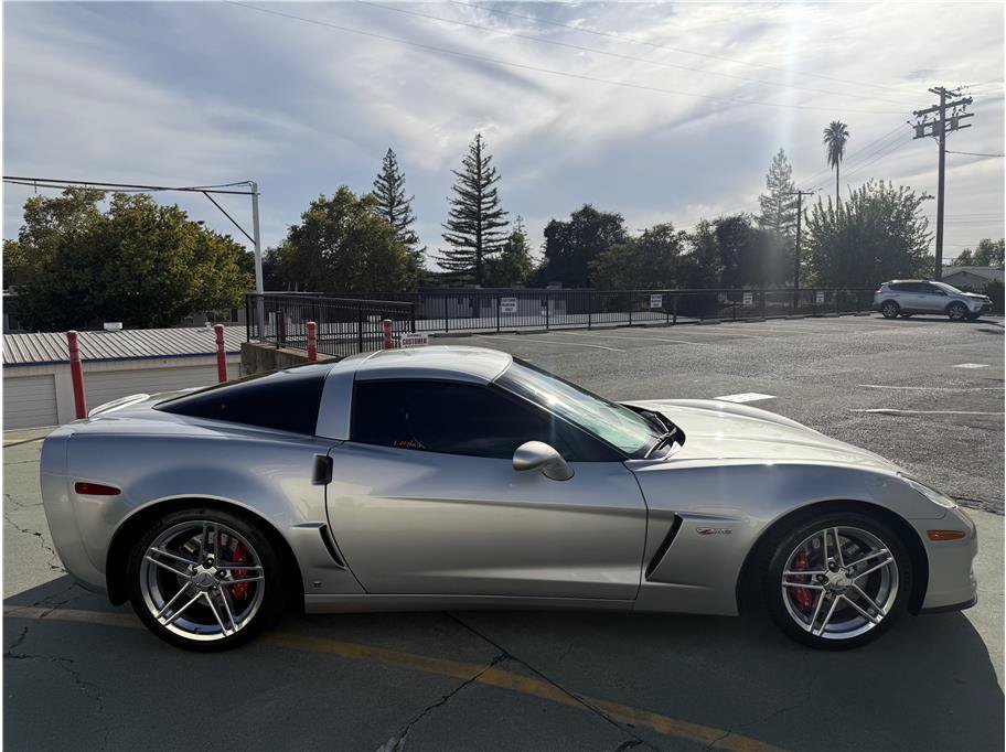 Used 2006 Chevrolet Corvette Z06 w/ Preferred Equipment Group RWD image 6