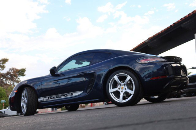 Used 2018 Porsche 718 Cayman w/ Sport Chrono Package RWD image 17