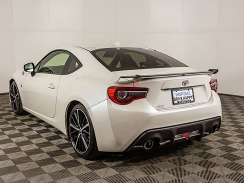 Used 2020 Toyota 86 image 13