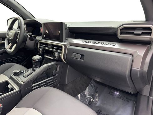 Used 2025 Toyota Tacoma TRD Off-Road AWD/4WD image 54