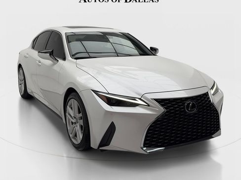 Used 2023 Lexus IS 300 w/ Comfort Package RWD image 2