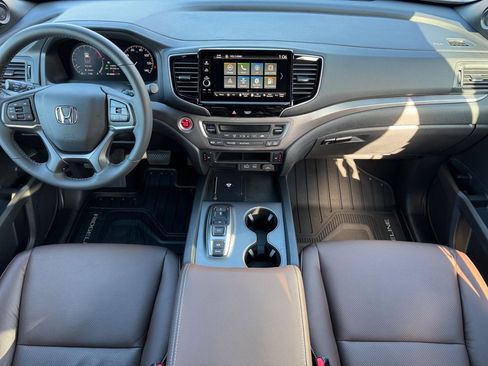 Used 2025 Honda Ridgeline RTL image 11