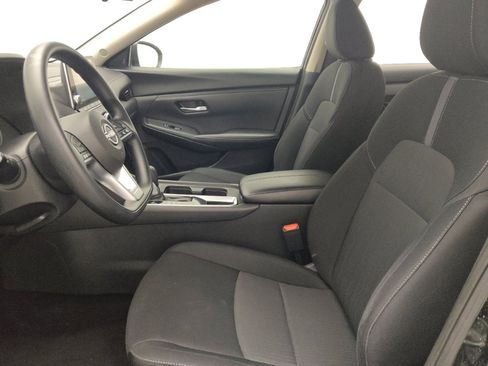 Used 2024 Nissan Sentra SV FWD image 17