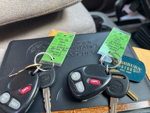 Used 2000 Chevrolet Silverado 2500 LS image 46