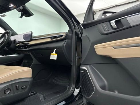 New 2026 Buick Enclave Preferred w/ Power Package AWD/4WD image 36