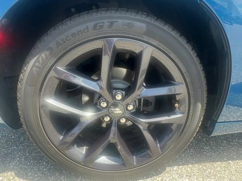 Used 2020 Dodge Charger SXT w/ Blacktop Package RWD image 10