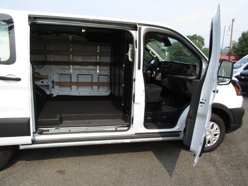Used 2025 Ford Transit 250 Low Roof w/ Exterior Upgrade Package RWD image 20