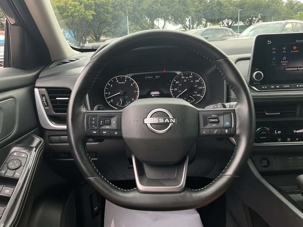 Used 2025 Nissan Rogue SV FWD image 32