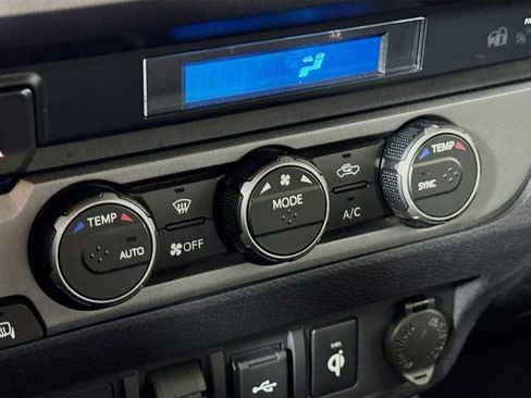 Used 2023 Toyota Tacoma TRD Sport image 16