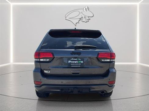 Used 2020 Jeep Grand Cherokee Altitude AWD/4WD image 4