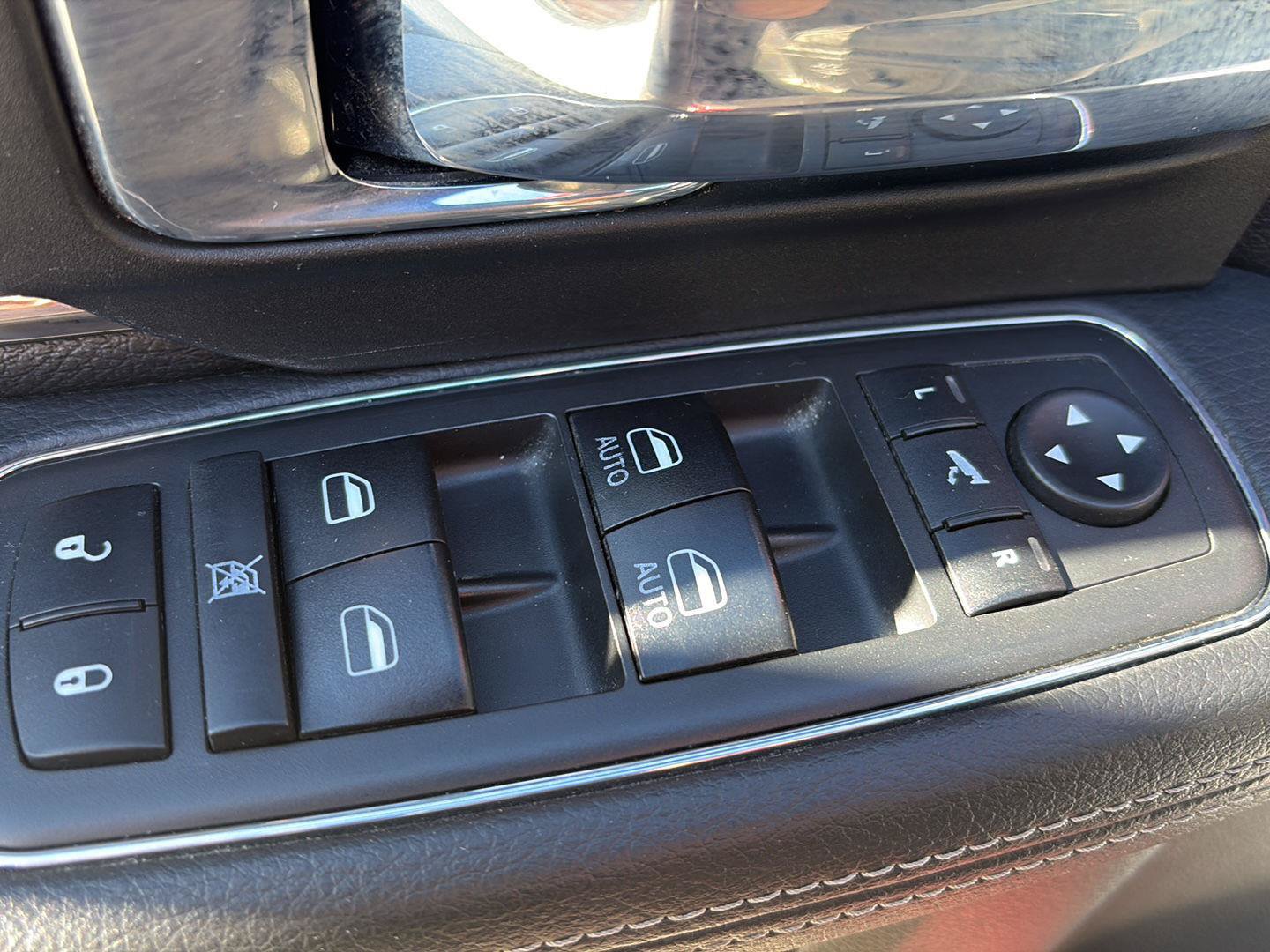 Used 2018 RAM 3500 Laramie w/ Sport Appearance Group AWD/4WD image 14