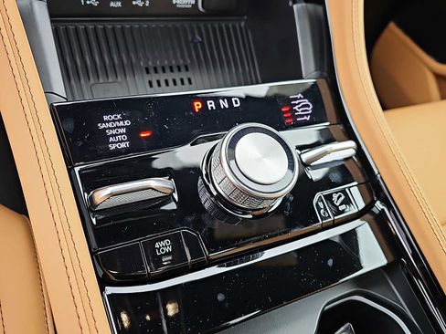 New 2026 Jeep Grand Cherokee Summit AWD/4WD image 11