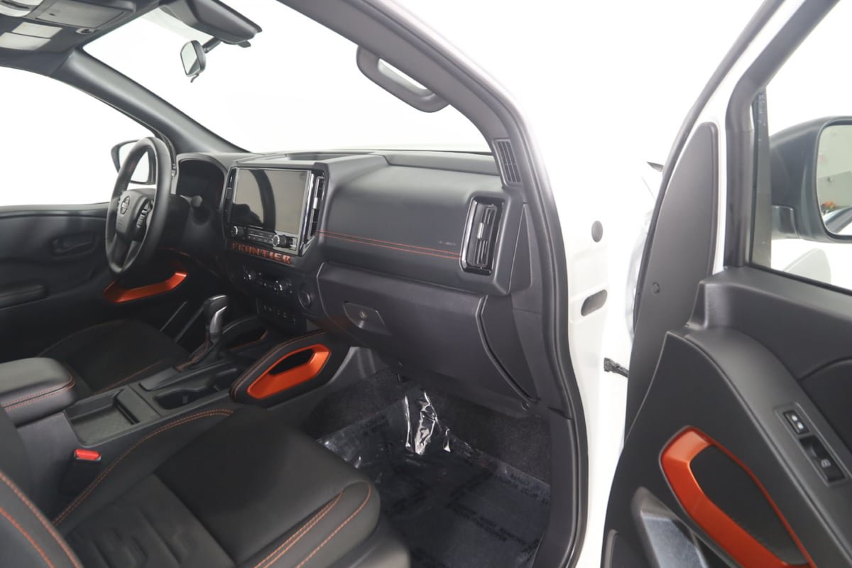 Used 2026 Nissan Frontier Pro-X w/ Tow Package RWD image 34