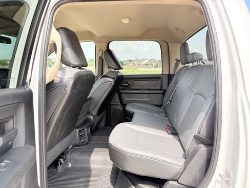 Used 2020 RAM 2500 Tradesman w/ Chrome Appearance Group image 12