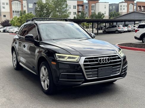 Used 2018 Audi Q5 2.0T Premium Plus w/ Premium Plus Package AWD/4WD image 8