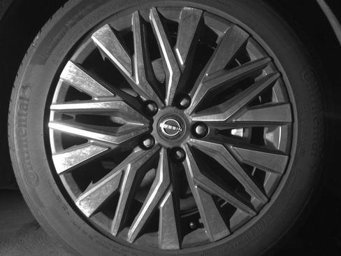 Used 2025 Nissan Altima 2.5 SV image 13