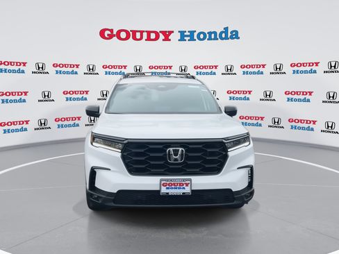 New 2026 Honda Pilot Sport image 3