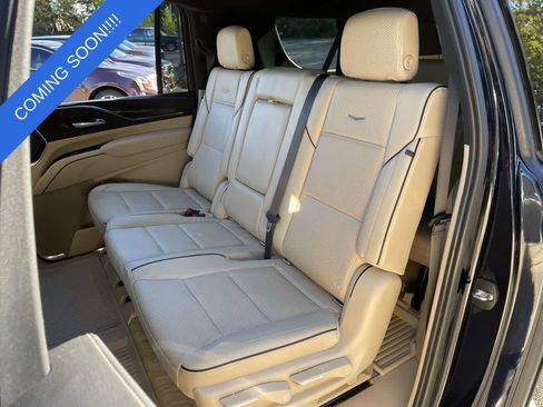 Used 2021 Cadillac Escalade ESV Premium Luxury AWD/4WD image 20