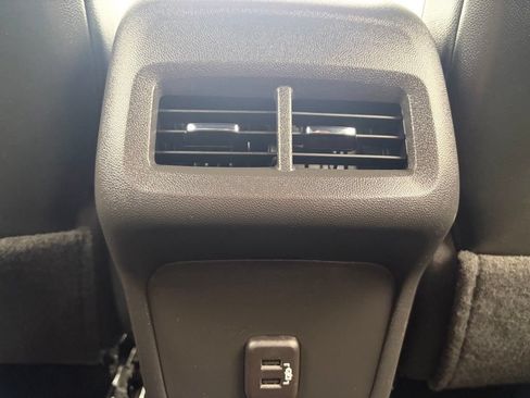 Used 2023 Chevrolet Equinox RS AWD/4WD image 15