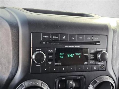 Used 2017 Jeep Wrangler Unlimited Sport image 13