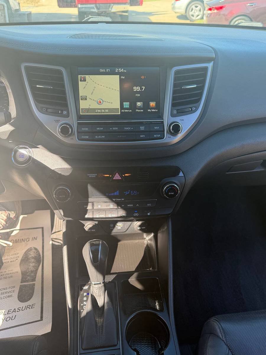 Used 2016 Hyundai Tucson Limited AWD/4WD image 12