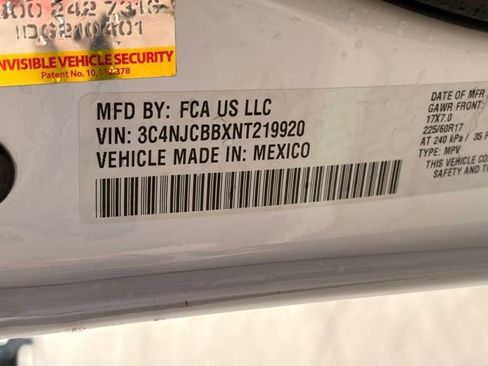 Used 2022 Jeep Compass Latitude image 34