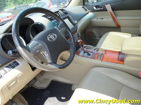 Used 2010 Toyota Highlander Limited AWD/4WD image 12