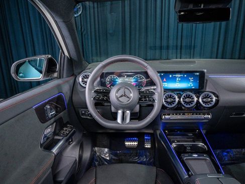 Certified 2025 Mercedes-Benz GLA 250 250 SUV image 17