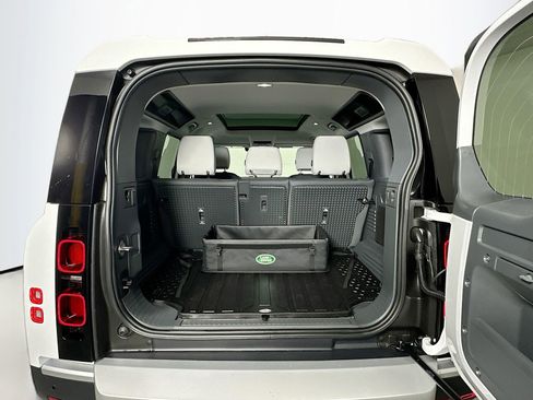 Certified 2025 Land Rover Defender 110 S image 30