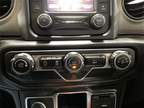 Certified 2020 Jeep Gladiator Sport image 18