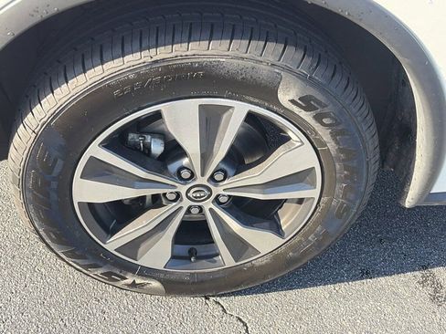 Used 2023 Nissan Murano SV image 9