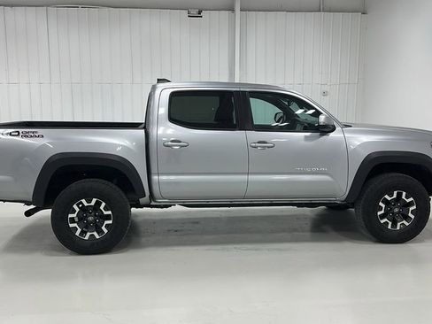 Used 2023 Toyota Tacoma TRD Off-Road image 7