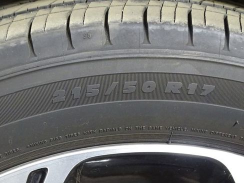 Used 2020 Chevrolet Bolt Premier w/ Infotainment Package image 42