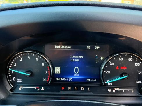 Used 2023 Ford Explorer XLT w/ Equipment Group 202A AWD/4WD image 20