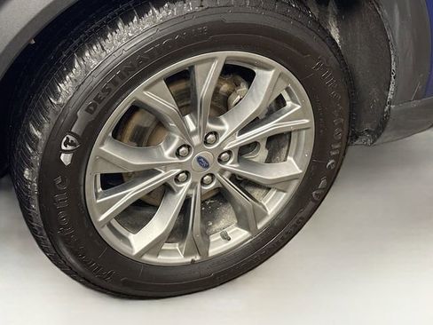 Used 2022 Ford Explorer XLT w/ Equipment Group 202A image 50