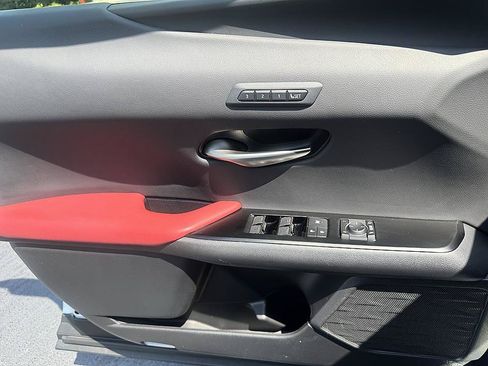 Used 2023 Lexus UX 250h F Sport FWD image 9