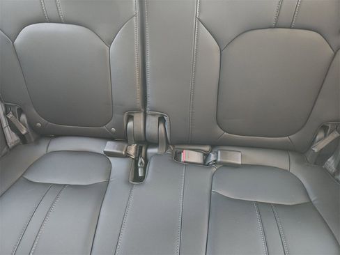 Used 2025 Honda Pilot Elite image 30