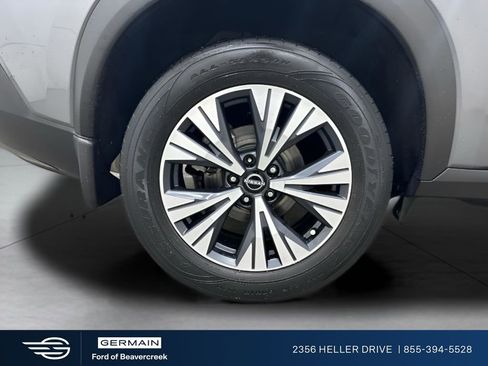 Used 2022 Nissan Rogue SV w/ SV Premium Package image 23