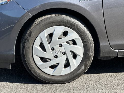 Used 2016 Toyota Prius C Two image 28