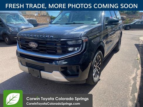 Used 2025 Ford Expedition Max Platinum AWD/4WD image 3