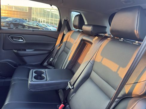 Certified 2021 Nissan Rogue SV w/ Premium Package AWD/4WD image 34
