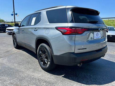 Used 2023 Chevrolet Traverse LS w/ Midnight/Sport Edition FWD image 5