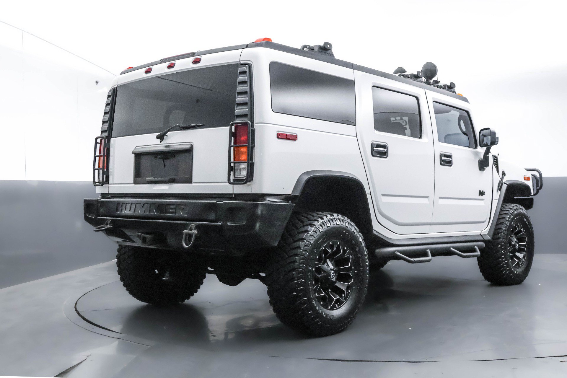 Used 2003 HUMMER H2 w/ Preferred Equipment Group AWD/4WD image 23