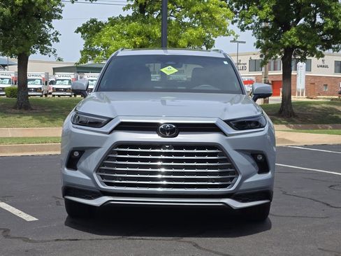 Used 2026 Toyota Grand Highlander AWD Hybrid image 2