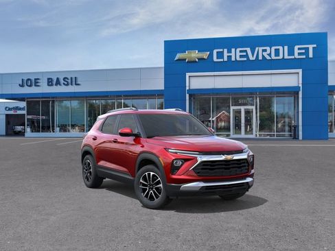 New 2026 Chevrolet TrailBlazer LT w/ Convenience Package AWD/4WD image 1