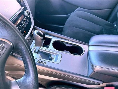 Used 2019 Nissan Murano SV image 15