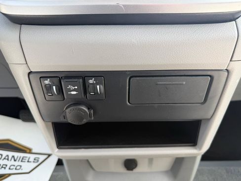 Used 2020 Toyota Sienna XLE w/ XLE Navigation Package FWD image 26